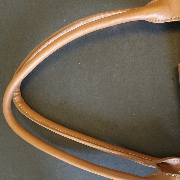 VGUC. Nine West large black and tan tote. - Picture 8 of 12